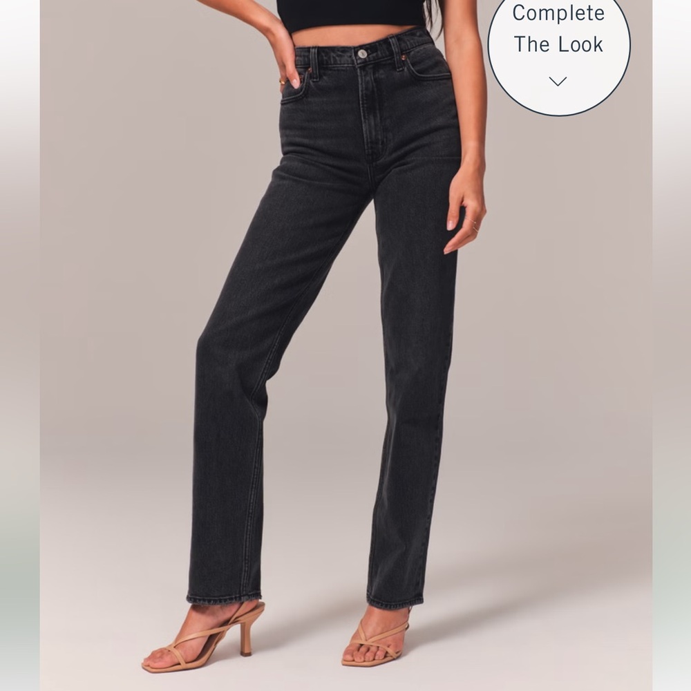 A&F Ultra High Rise 90’s Straight Jean